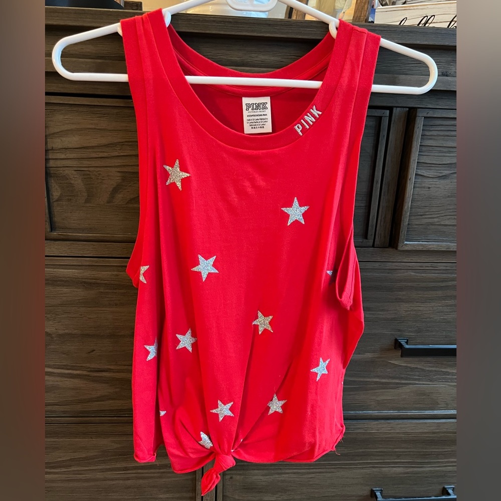 Red star tank top